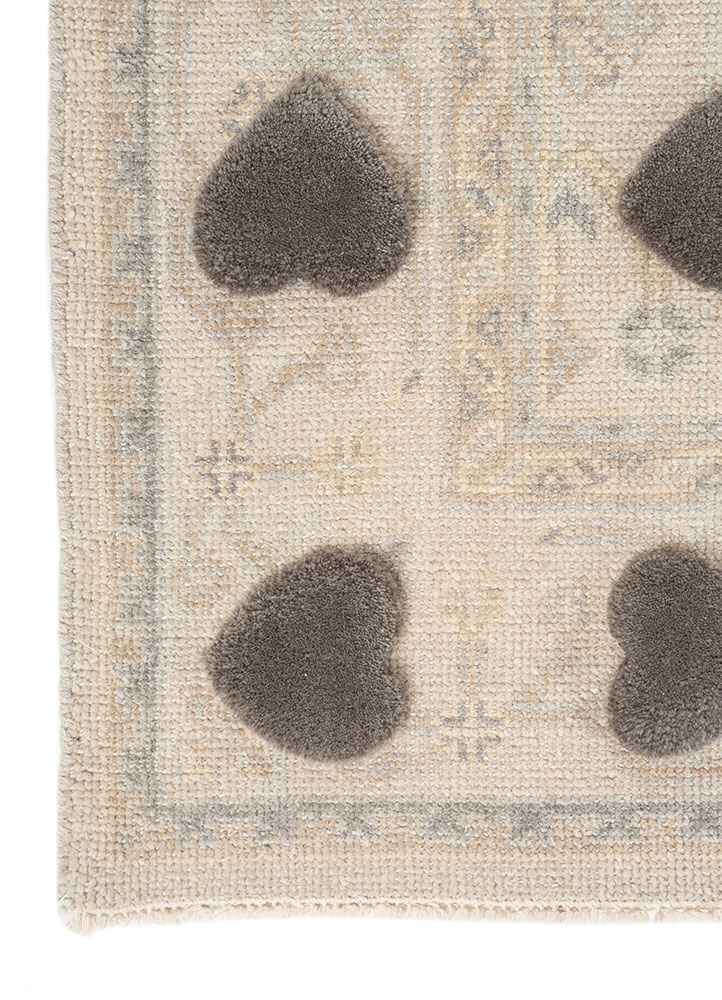 erbe grey and black wool hand knotted Rug - Corner