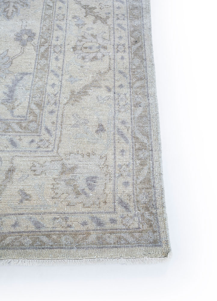 erbe ivory wool hand knotted Rug - Corner