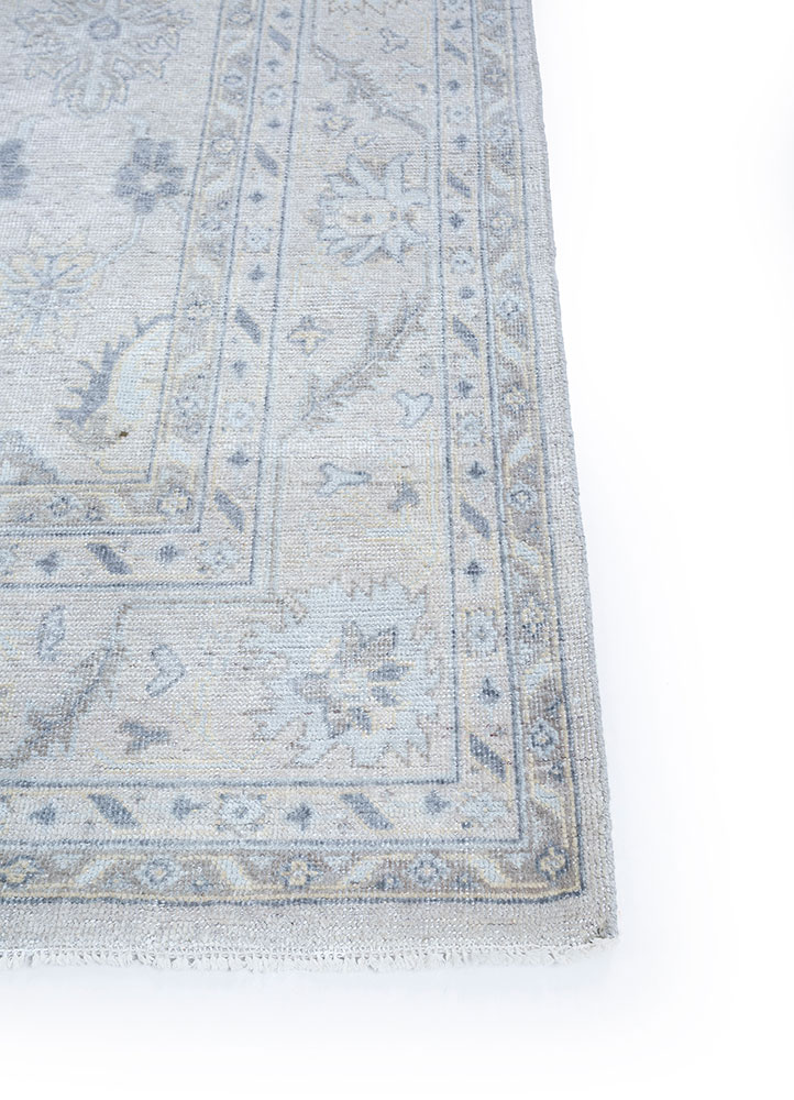 erbe grey and black wool hand knotted Rug - Corner