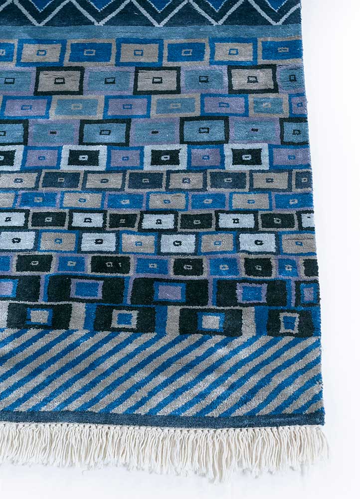 manchaha blue wool and bamboo silk hand knotted Rug - Corner