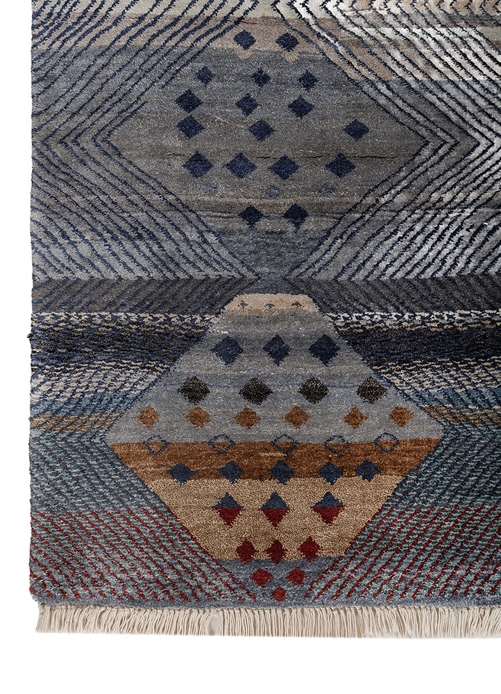 manchaha blue silk hand knotted Rug - Corner