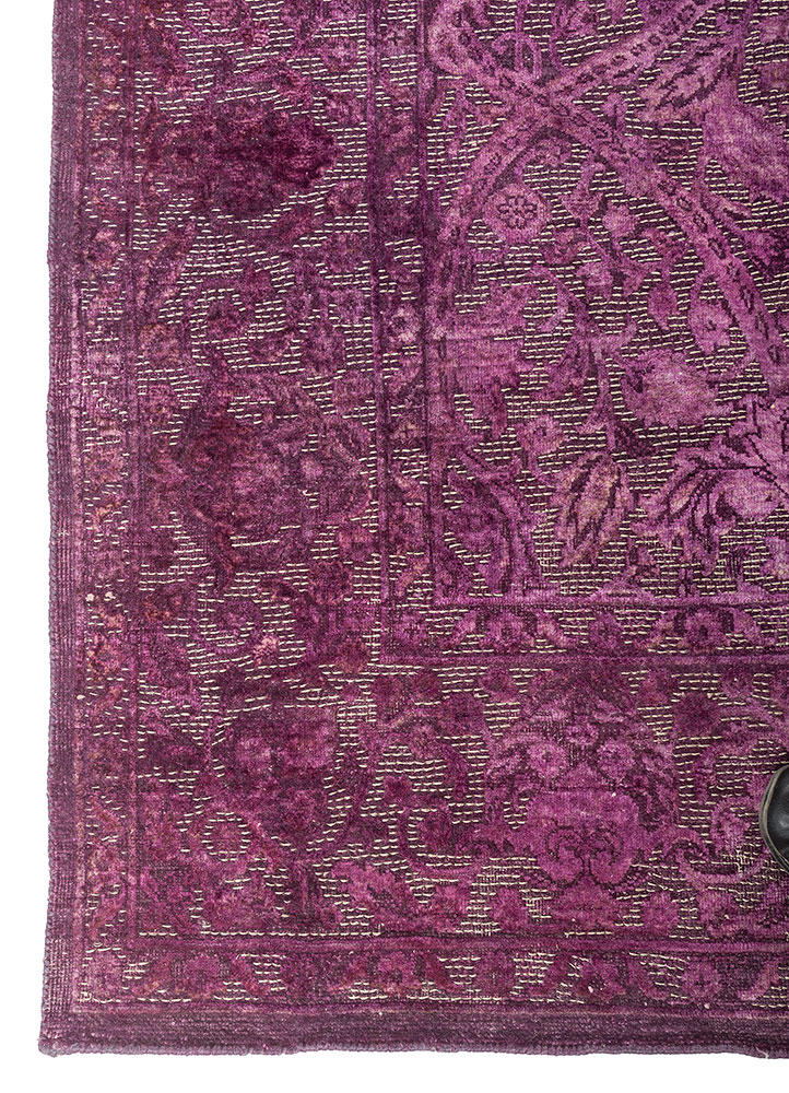 lacuna pink and purple wool and silk hand knotted Rug - Corner