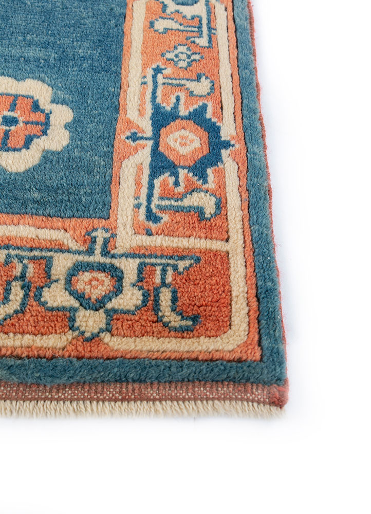 nuray blue wool hand knotted Rug - Corner