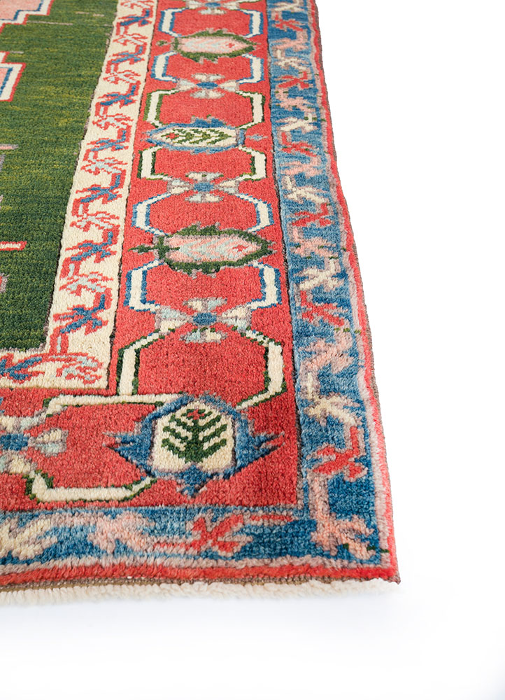 nuray green wool hand knotted Rug - Corner