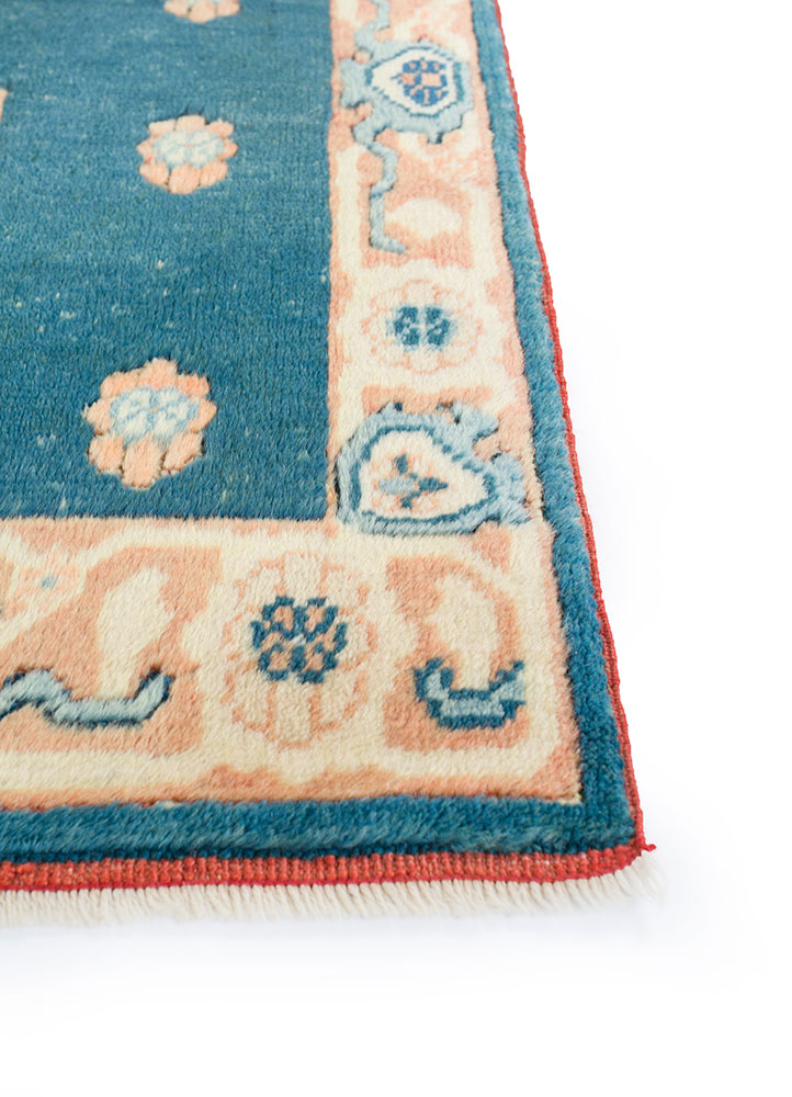 nuray blue wool hand knotted Rug - Corner
