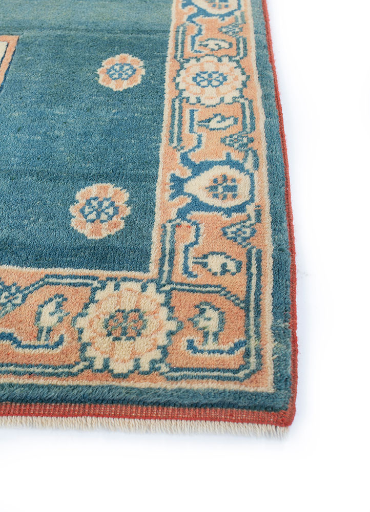 nuray blue wool hand knotted Rug - Corner
