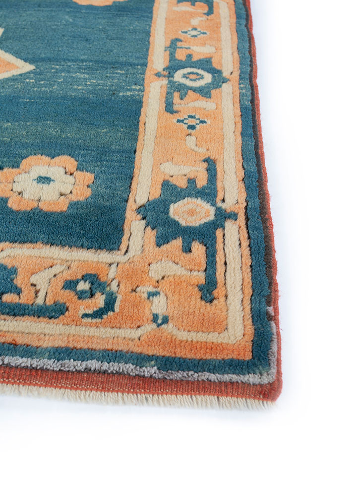 nuray blue wool hand knotted Rug - Corner