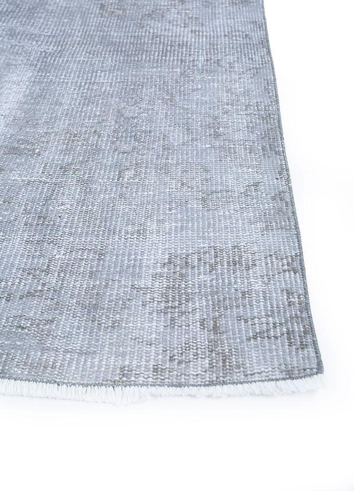 lacuna blue wool hand knotted Rug - Corner