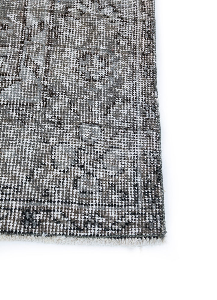 lacuna grey and black wool hand knotted Rug - Corner