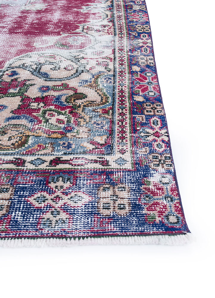 vintage red and orange wool hand knotted Rug - Corner