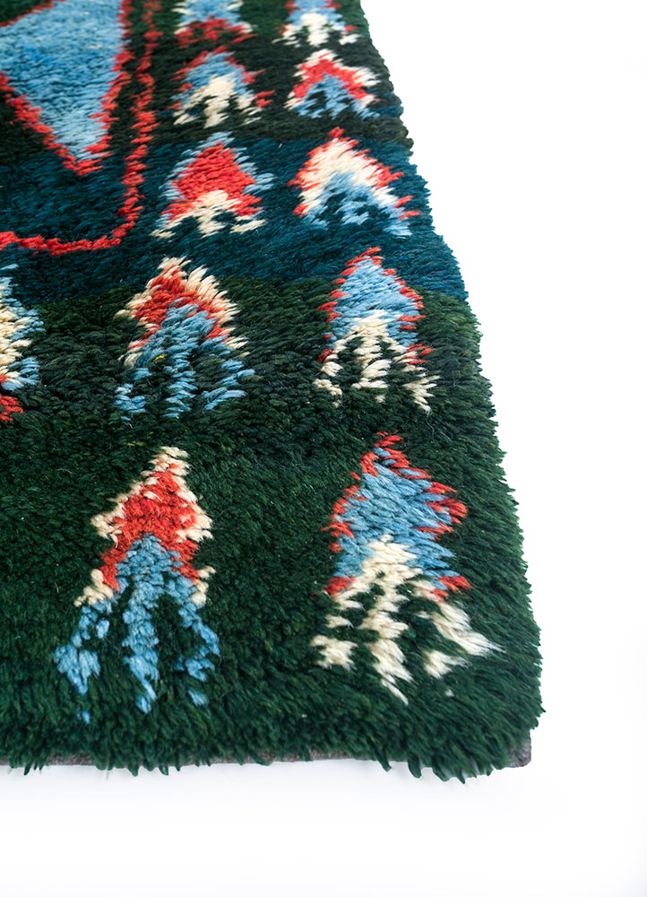 nuray green wool hand knotted Rug - Corner