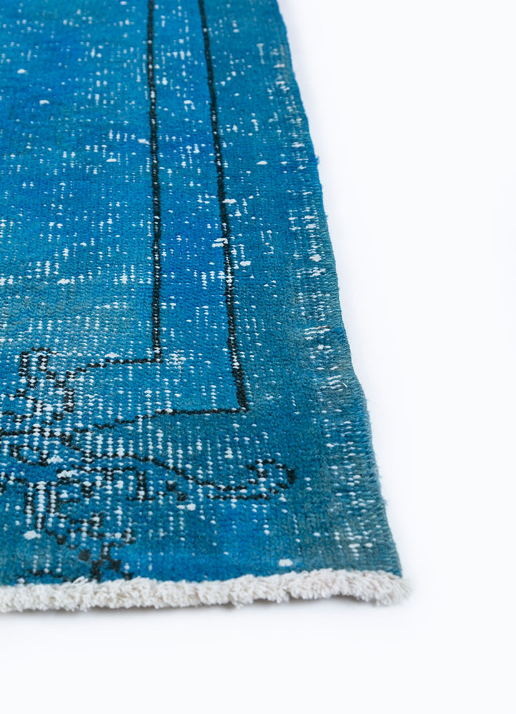 lacuna blue wool hand knotted Rug - Corner