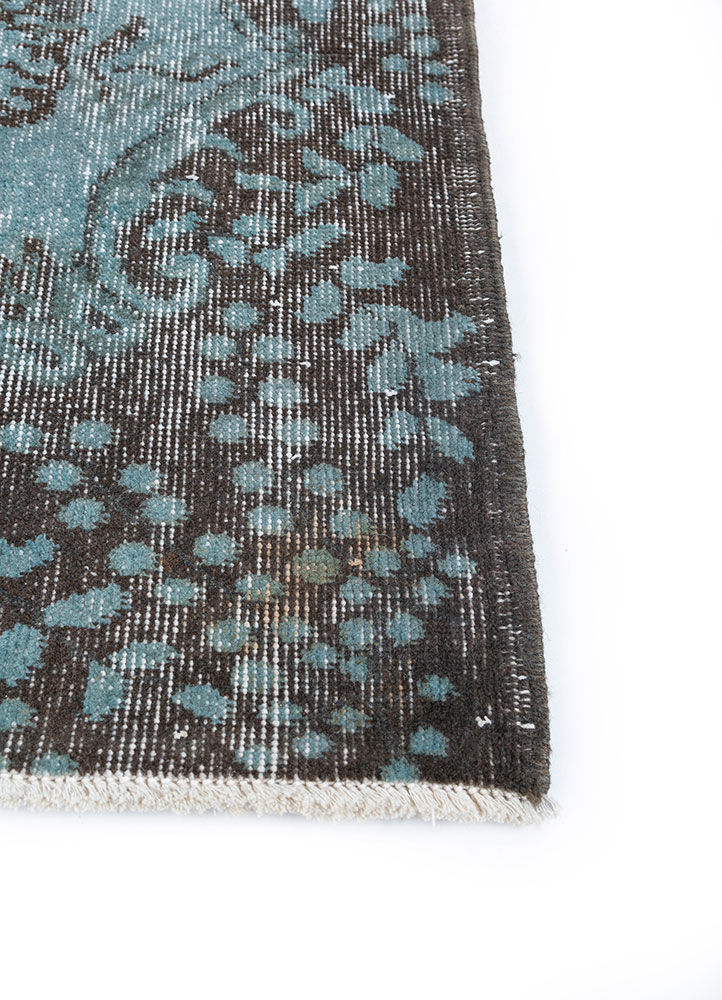vintage blue wool hand knotted Rug - Corner