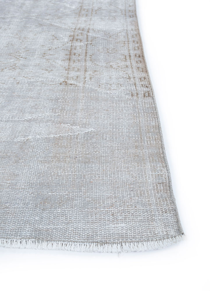 vintage grey and black wool hand knotted Rug - Corner