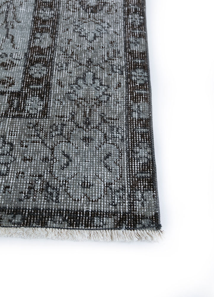 vintage grey and black wool hand knotted Rug - Corner