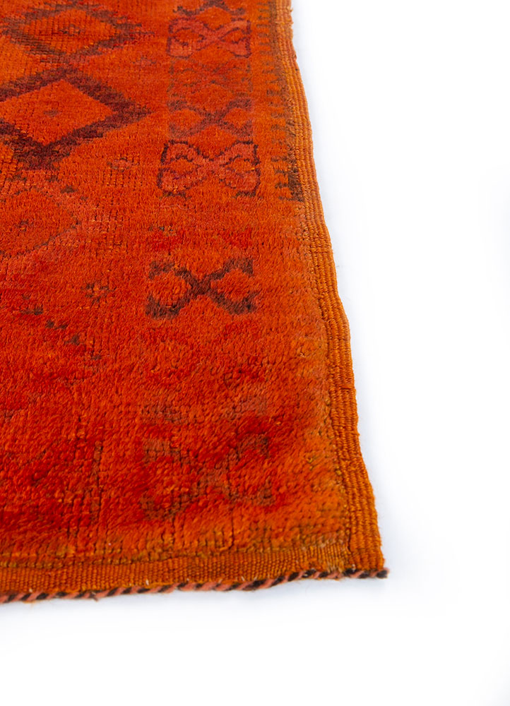 vintage red and orange wool hand knotted Rug - Corner