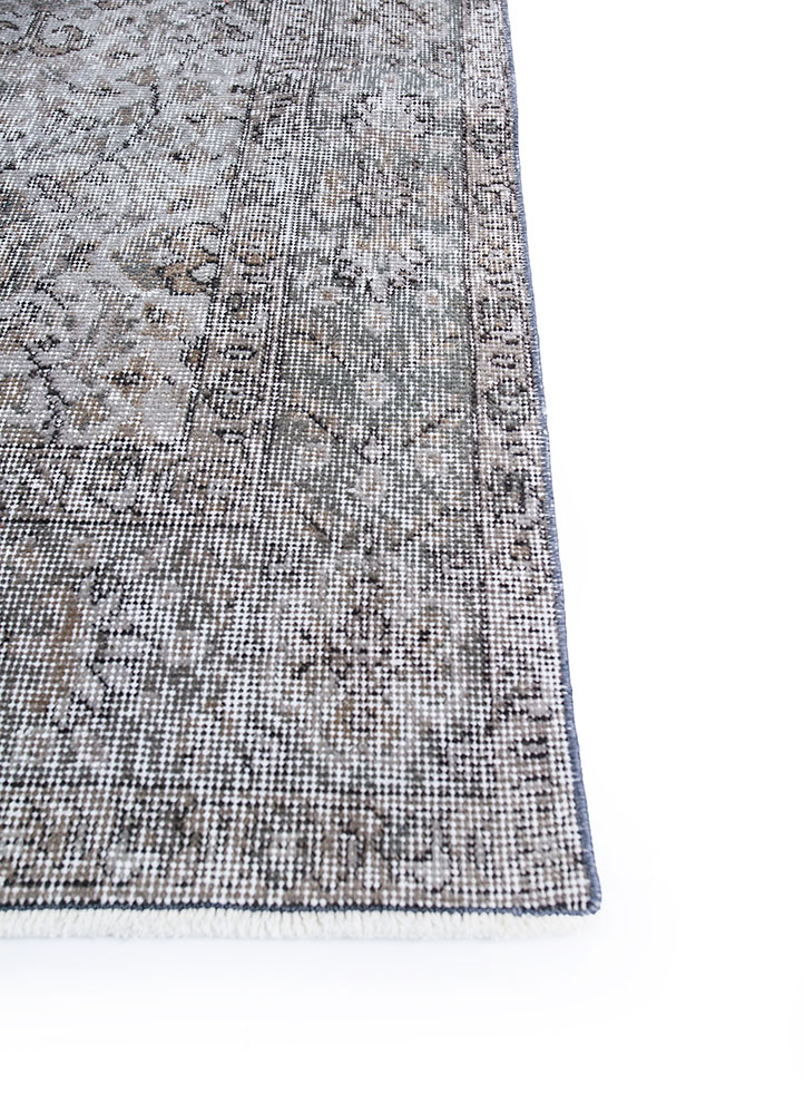 vintage grey and black wool hand knotted Rug - Corner