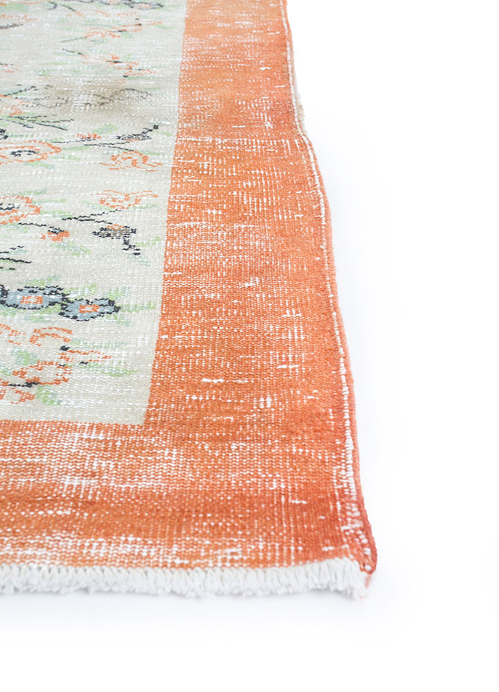 vintage red and orange wool hand knotted Rug - Corner