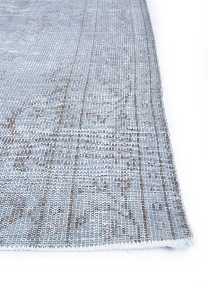 vintage grey and black wool hand knotted Rug - Corner