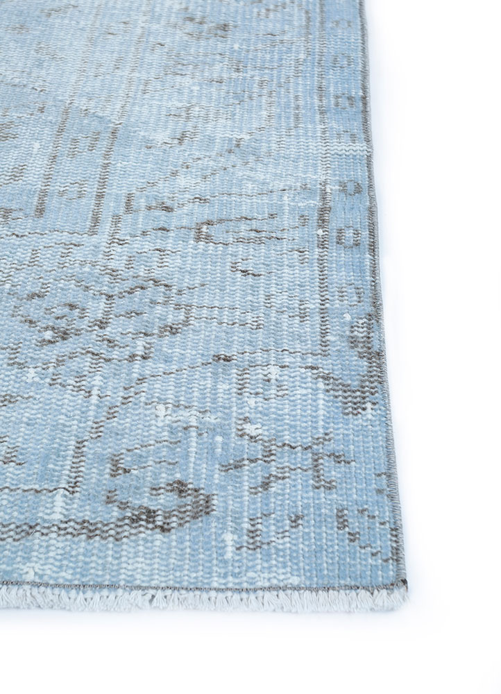 vintage blue wool hand knotted Rug - Corner