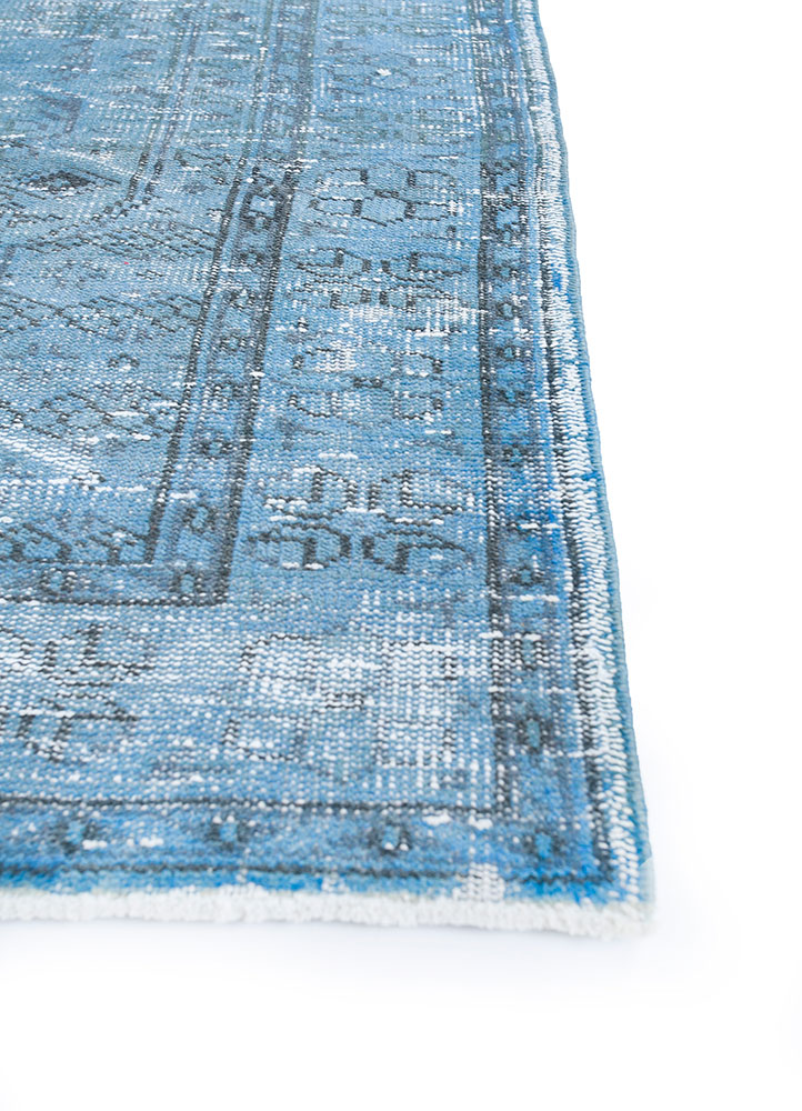 lacuna blue wool hand knotted Rug - Corner