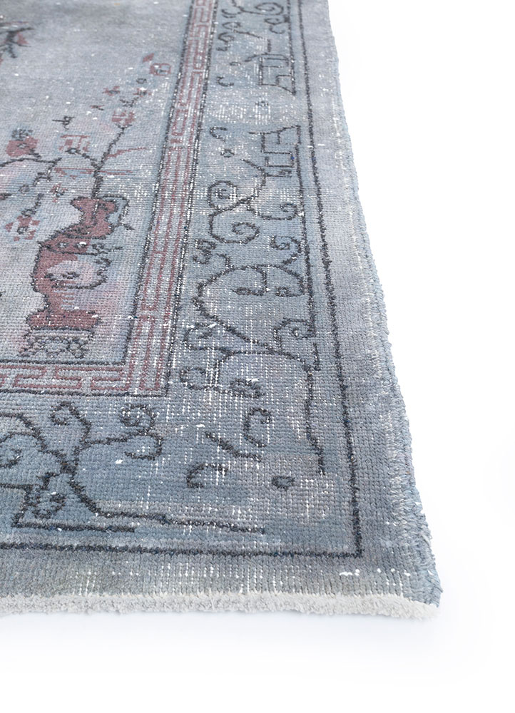 lacuna grey and black wool hand knotted Rug - Corner