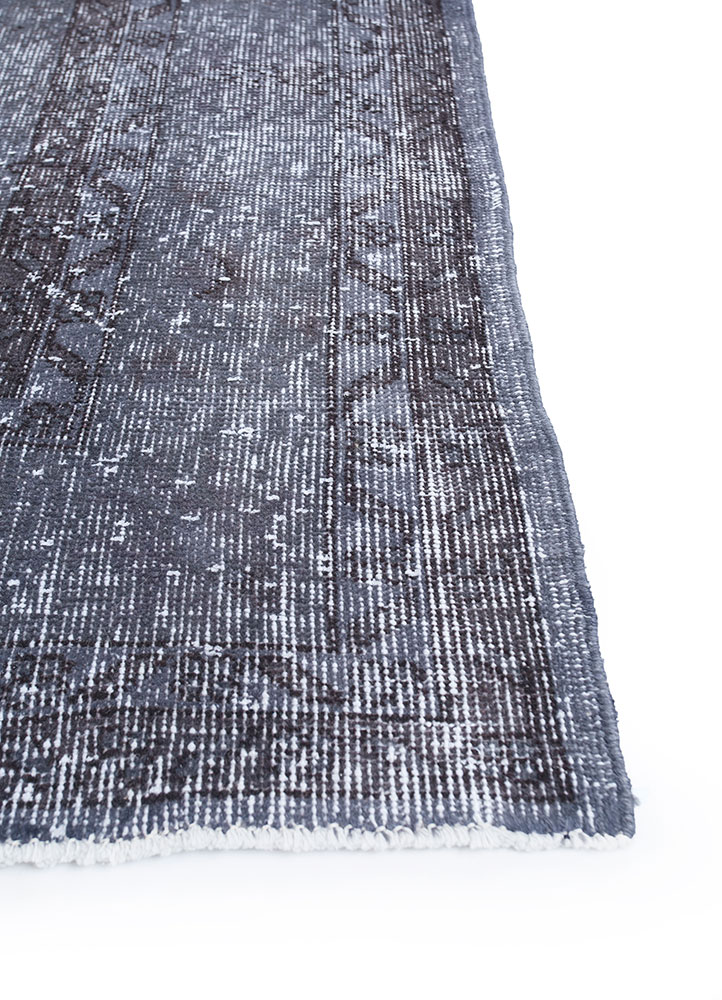 lacuna grey and black wool hand knotted Rug - Corner