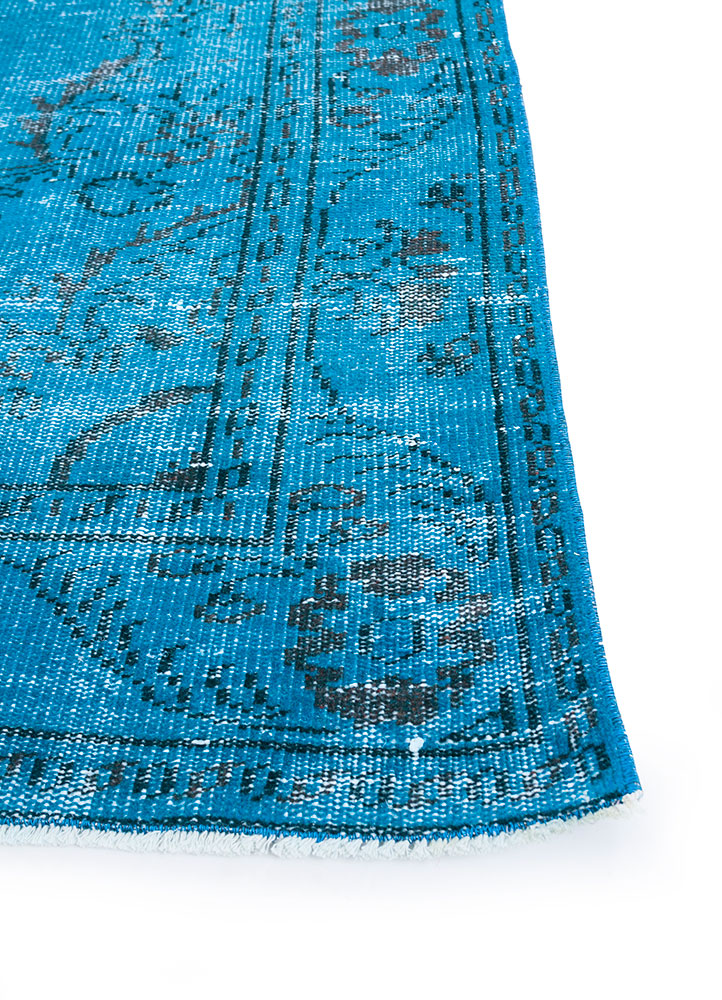 lacuna blue wool hand knotted Rug - Corner