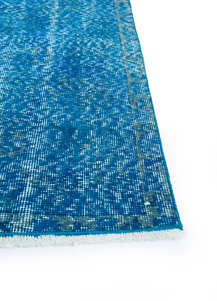 lacuna blue wool hand knotted Rug - Corner