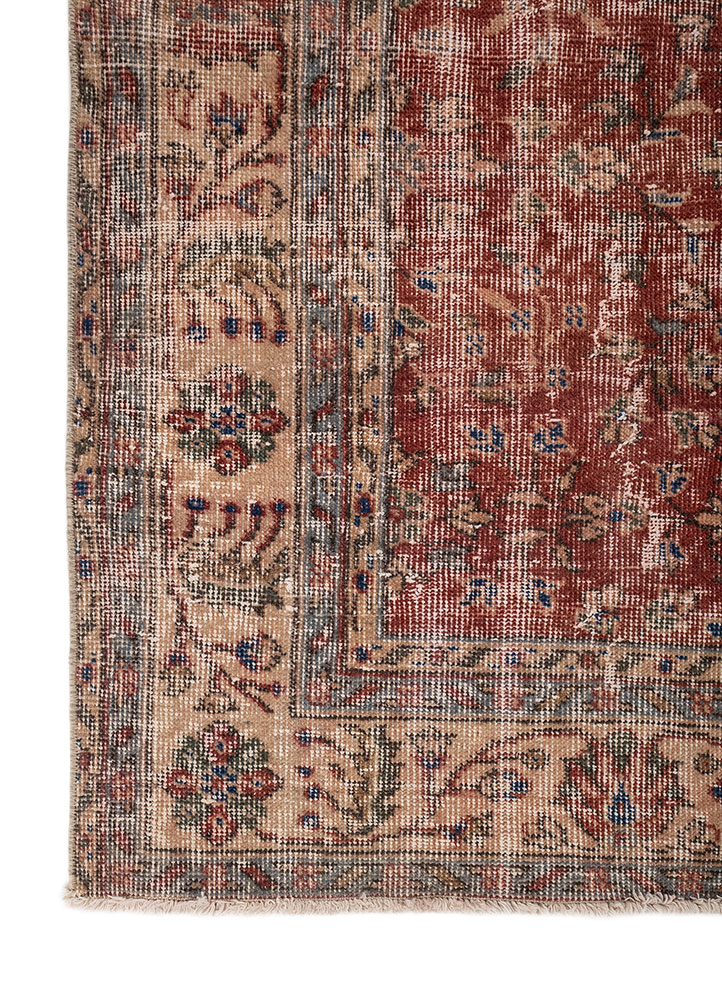 vintage red and orange wool hand knotted Rug - Corner