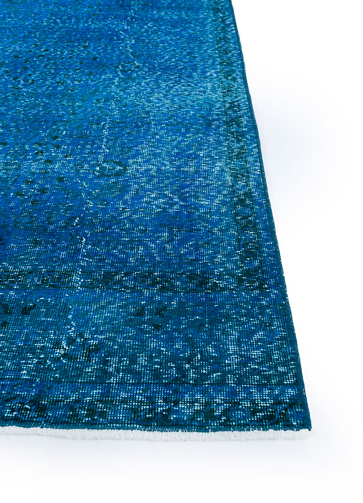 lacuna blue wool hand knotted Rug - Corner
