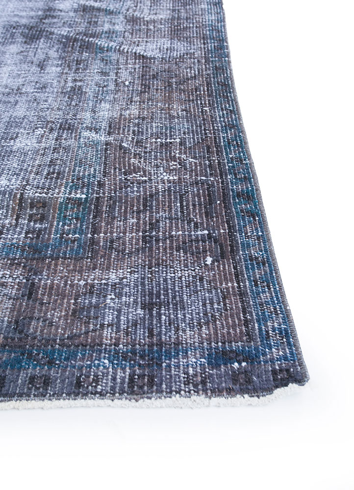 lacuna blue wool hand knotted Rug - Corner