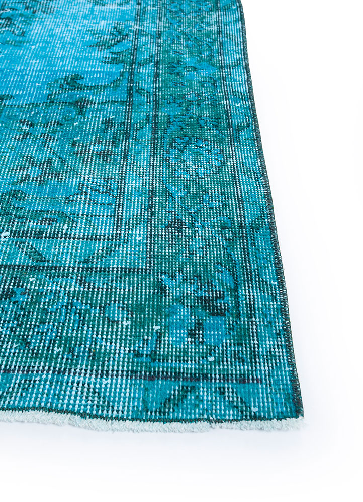 lacuna blue wool hand knotted Rug - Corner