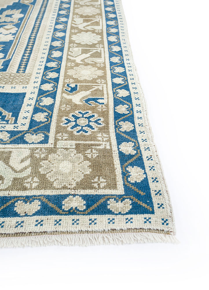 nuray blue wool hand knotted Rug - Corner