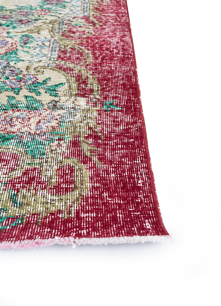 vintage red and orange wool hand knotted Rug - Corner