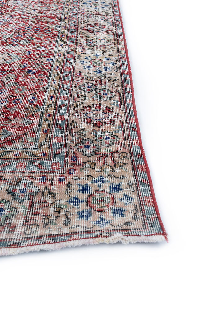 vintage red and orange wool hand knotted Rug - Corner