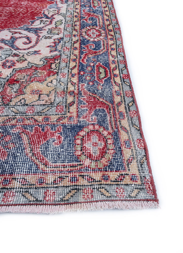 vintage red and orange wool hand knotted Rug - Corner
