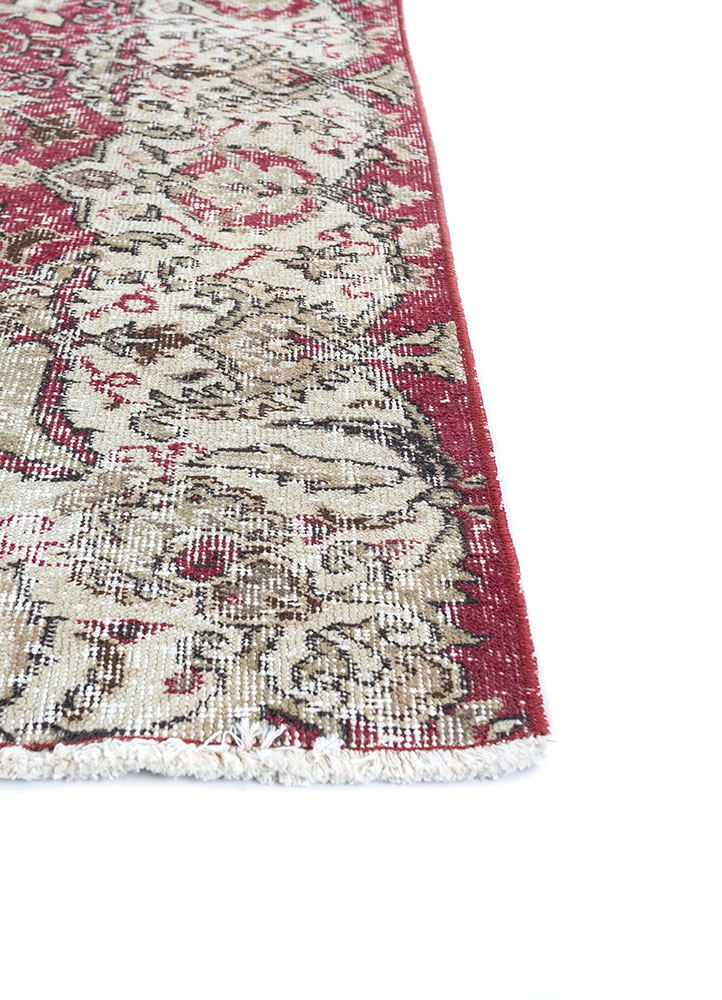 vintage red and orange wool hand knotted Rug - Corner