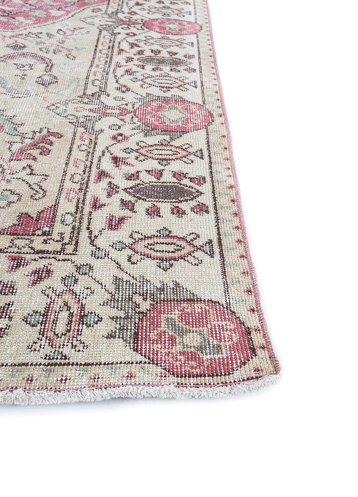 vintage red and orange wool hand knotted Rug - Corner
