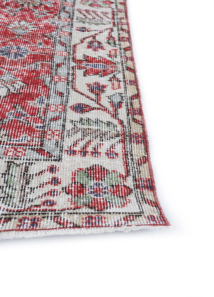 vintage red and orange wool hand knotted Rug - Corner