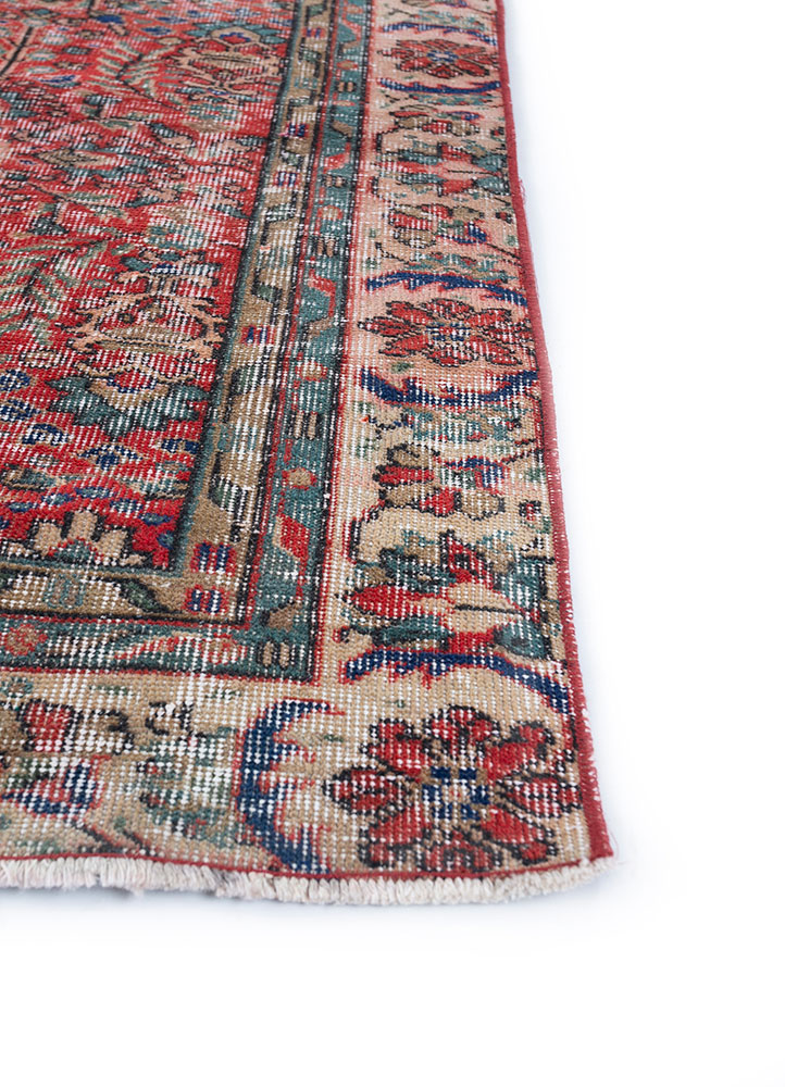 vintage red and orange wool hand knotted Rug - Corner