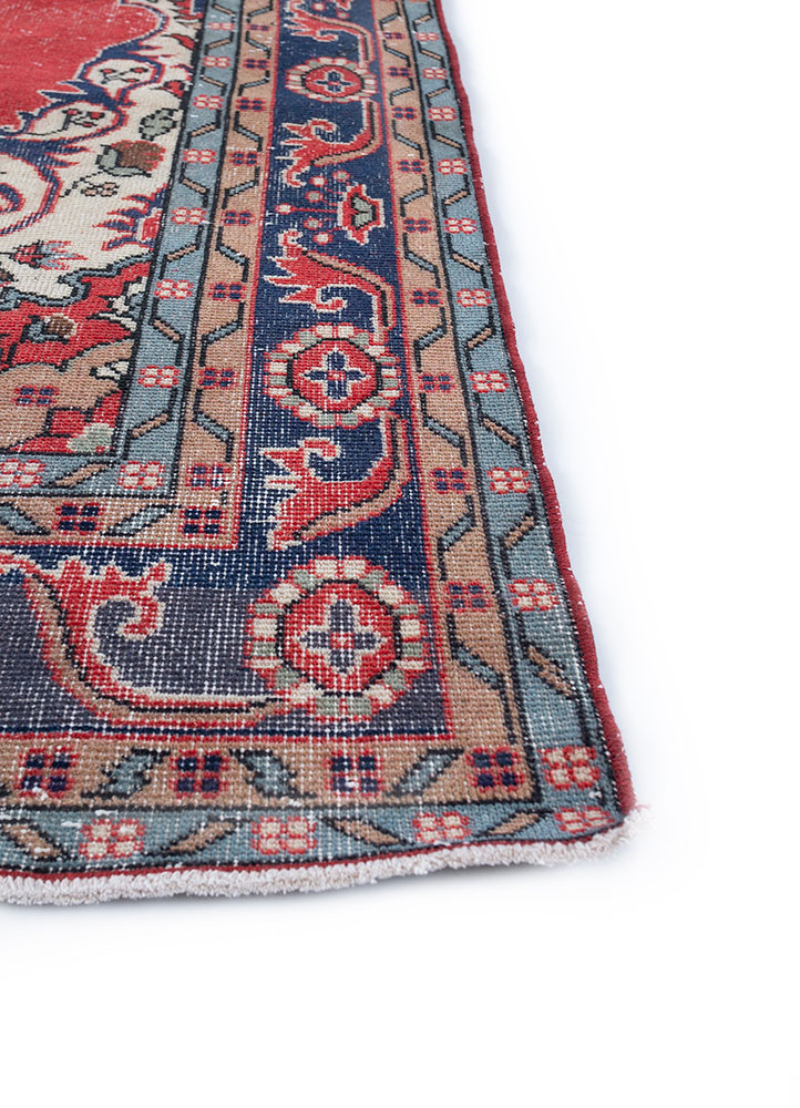 vintage red and orange wool hand knotted Rug - Corner