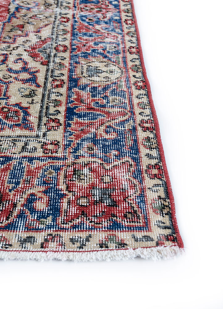 vintage red and orange wool hand knotted Rug - Corner