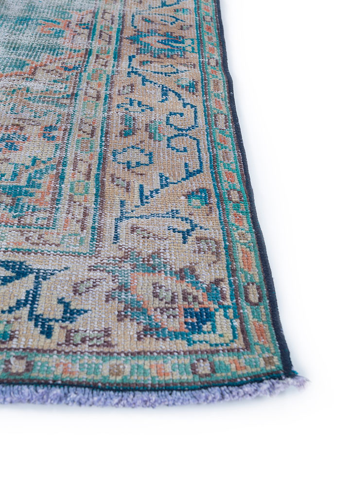 vintage blue wool hand knotted Rug - Corner