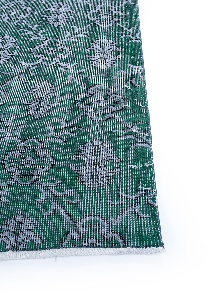 lacuna green wool hand knotted Rug - Corner