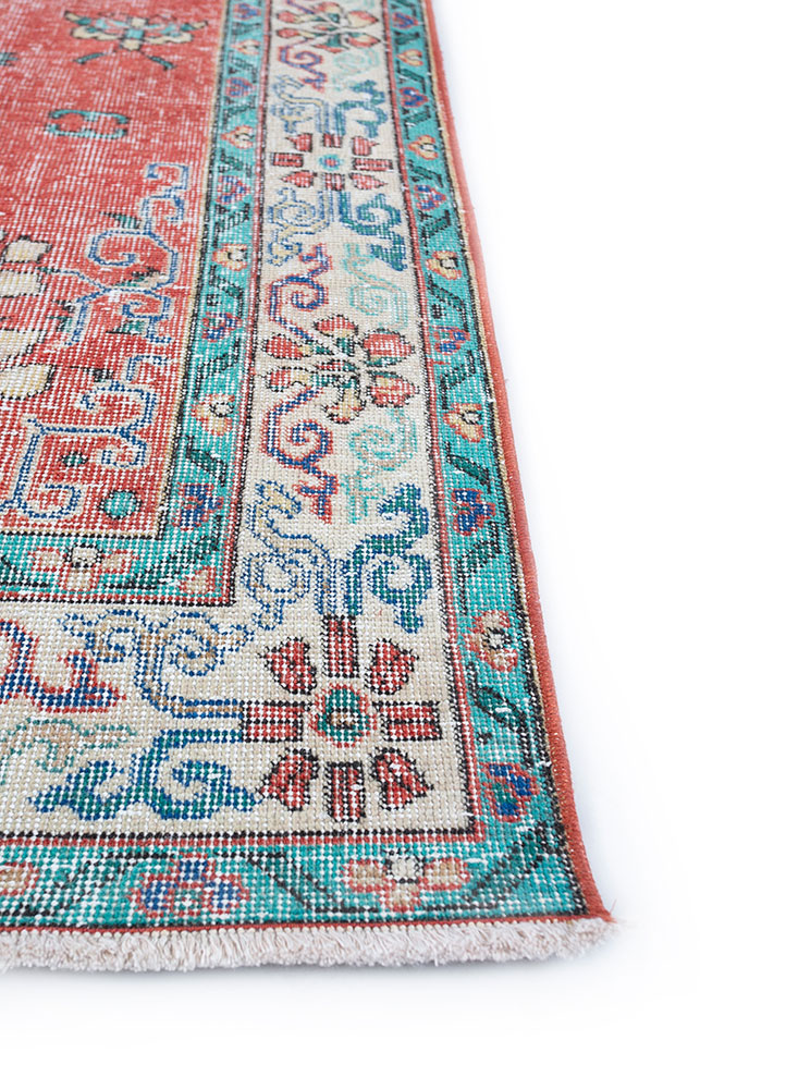 vintage red and orange wool hand knotted Rug - Corner