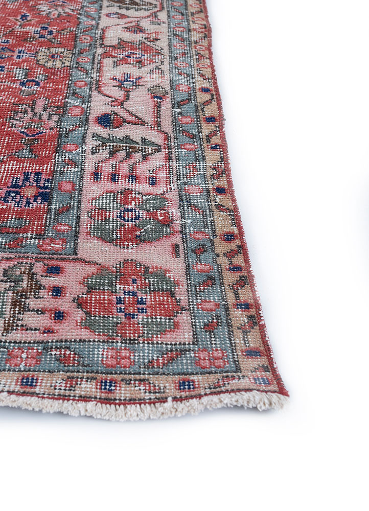 vintage red and orange wool hand knotted Rug - Corner