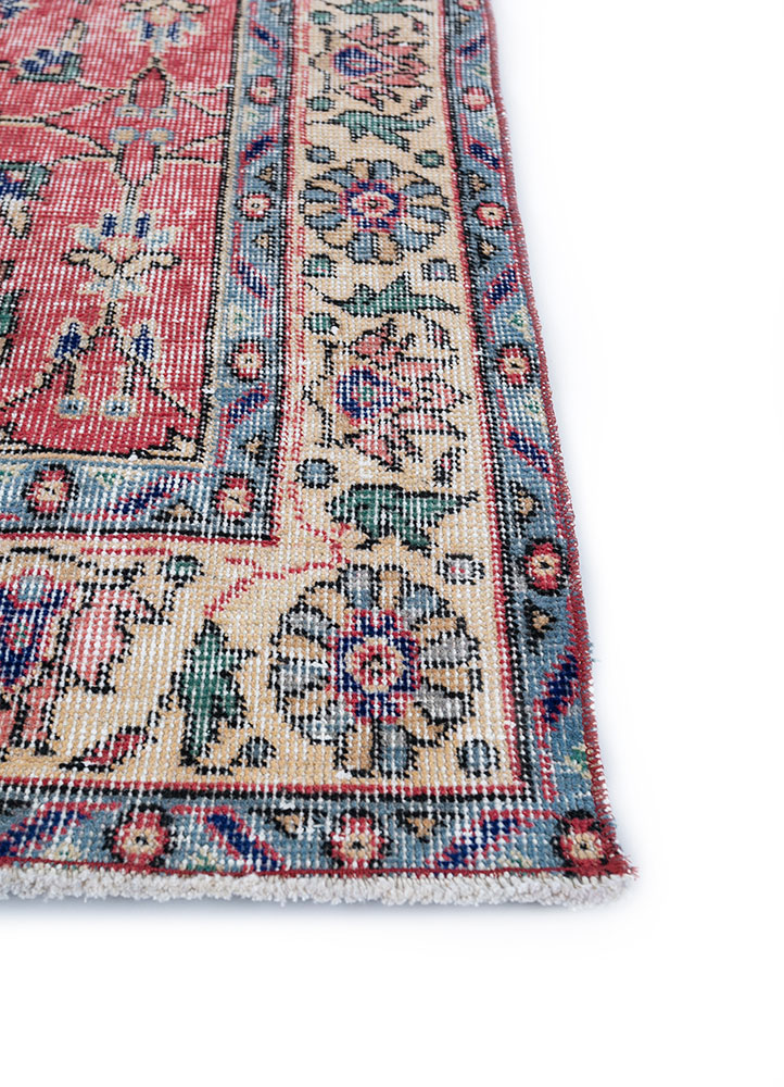 vintage red and orange wool hand knotted Rug - Corner