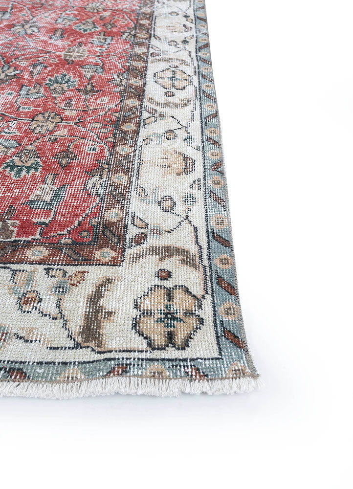 vintage red and orange wool hand knotted Rug - Corner