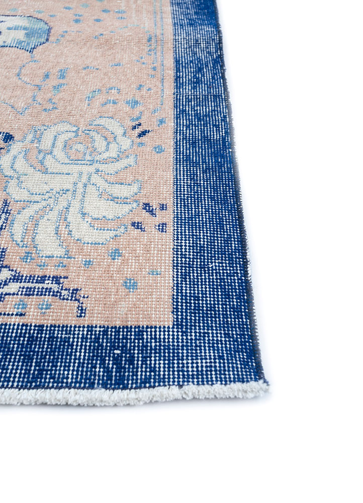 vintage blue wool hand knotted Rug - Corner
